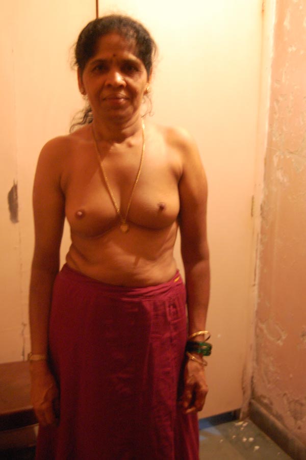 Nude Old Aunty Pic