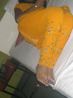 Horny Indian Babe Sangita Boob Show