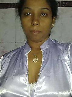 Hot Indian Dusky Aunty Asset Show
