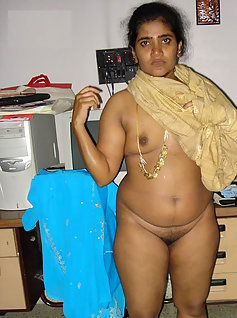 Busty Indian Aunty Nude Bath Pics Leaked