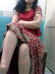 Indian Big Ass Bhabhi Sheenaz Stripped Nude