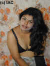 indianwife12.jpg (112886 bytes)